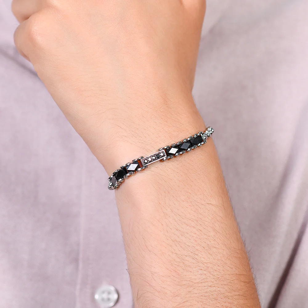 Bracciale uomo in acciaio con elementi in ceramica nera